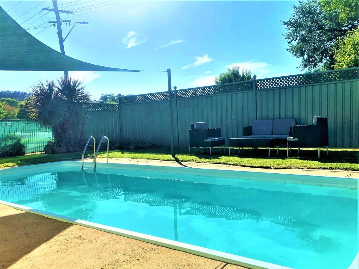 Bradman Motor Inn Cootamundra Eksteriør billede